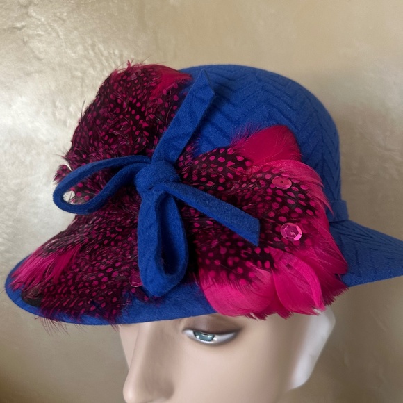 EXCITING DESIGNER 1960s\' ROYAL BLUE FELT HAT + FUCHSIA/BLACK FEATHERS main image 7